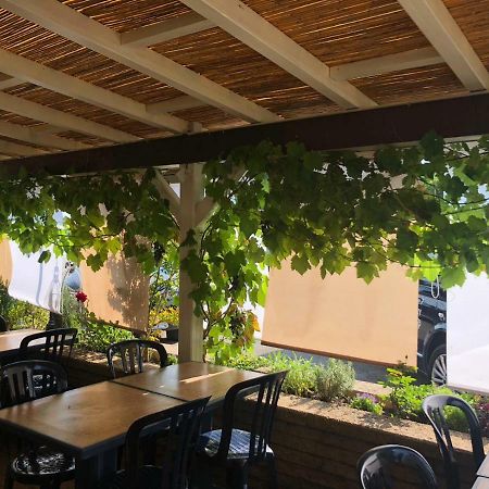 Room Bistro 33 Commugny Εξωτερικό φωτογραφία